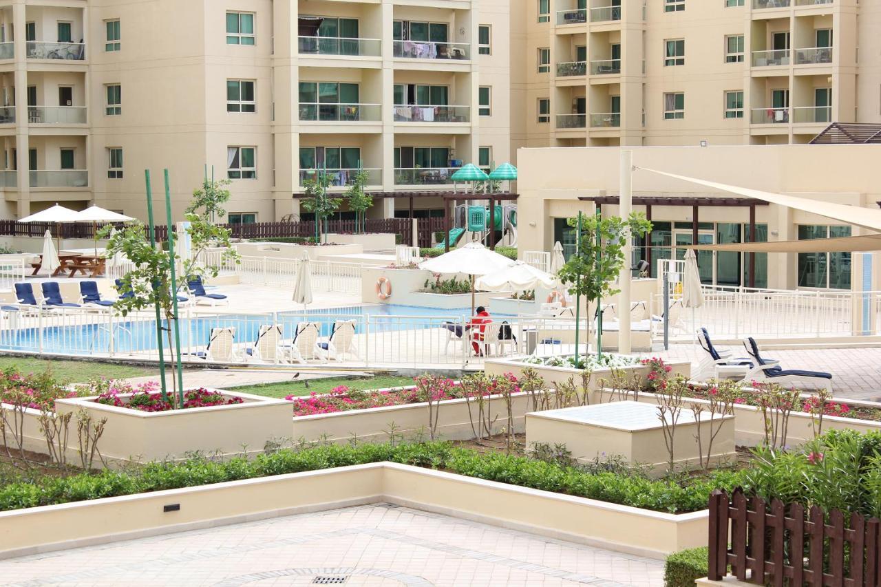 New Arabian Al Dhafra 2 The Greens 1 Br ドバイ エクステリア 写真