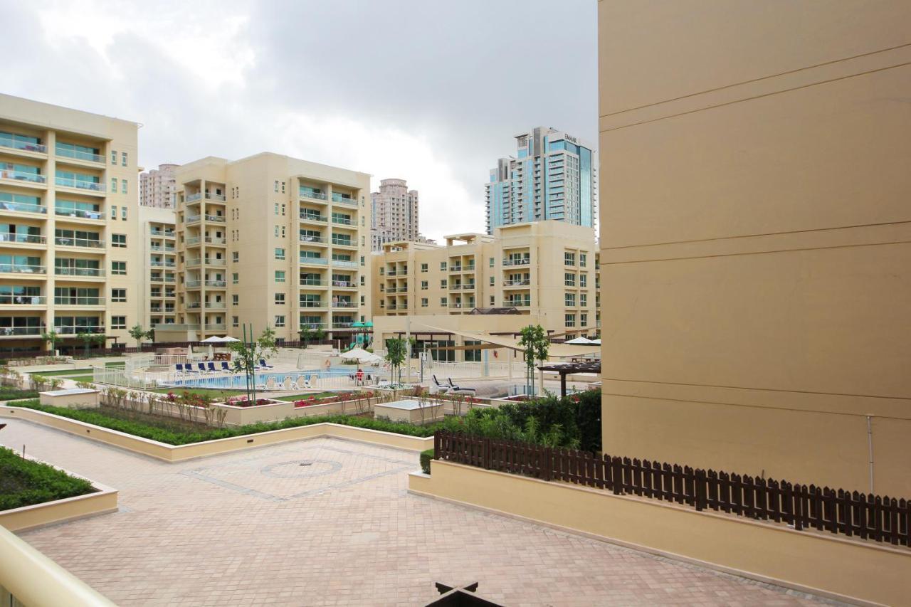 New Arabian Al Dhafra 2 The Greens 1 Br ドバイ エクステリア 写真